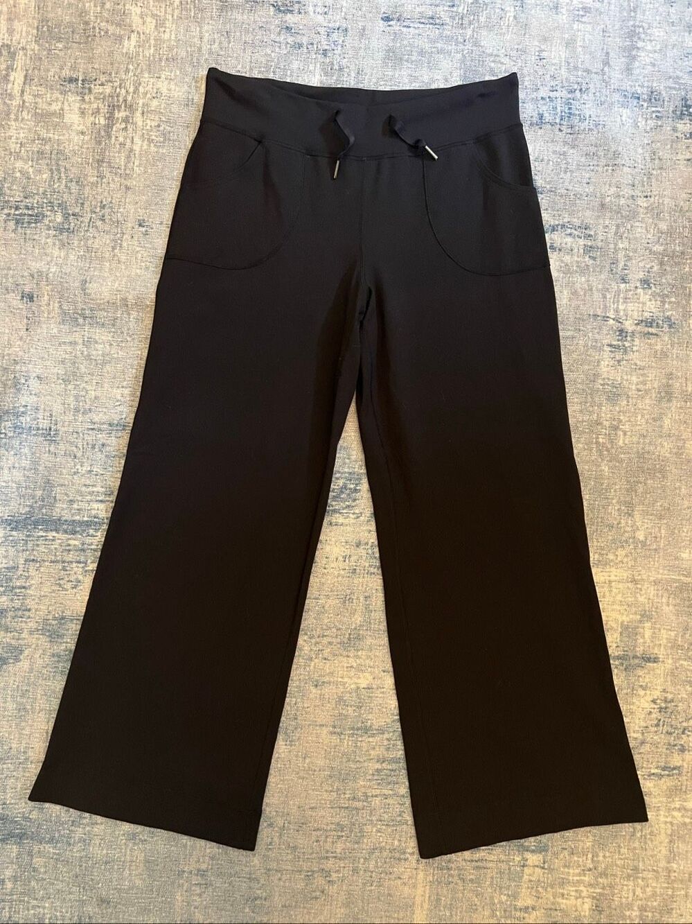 Lululemon Black Wide Leg Still Pants Size 8 Short (29" Inseam)